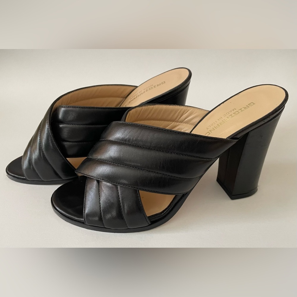 Elegant Black Leather Women's Mules